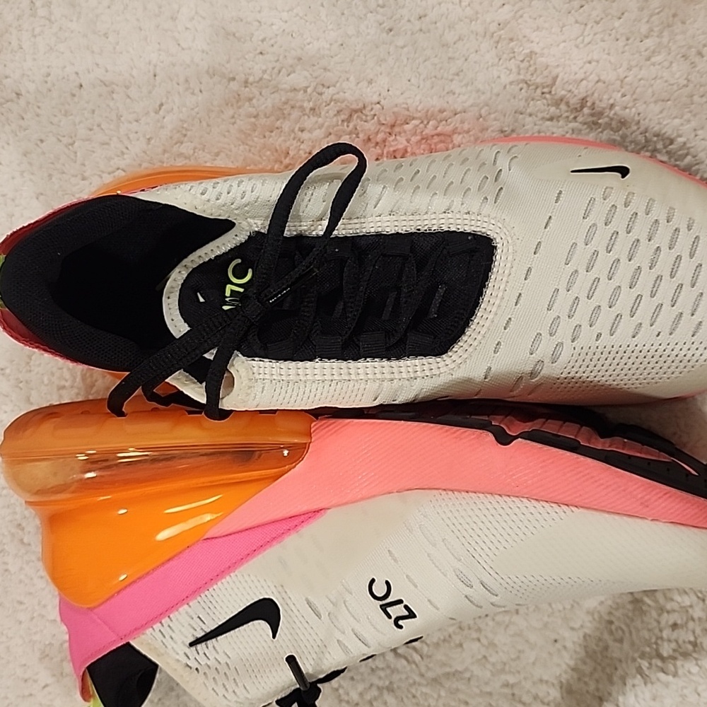 Nike Women's Air Max 270 in Pink and Orange Sz. 8 Preloved Ex Condition - Picture 2 of 5